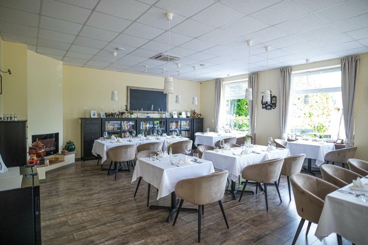 Bonne Chance Restaurant And Hotel Bázakerettye Eksteriør billede
