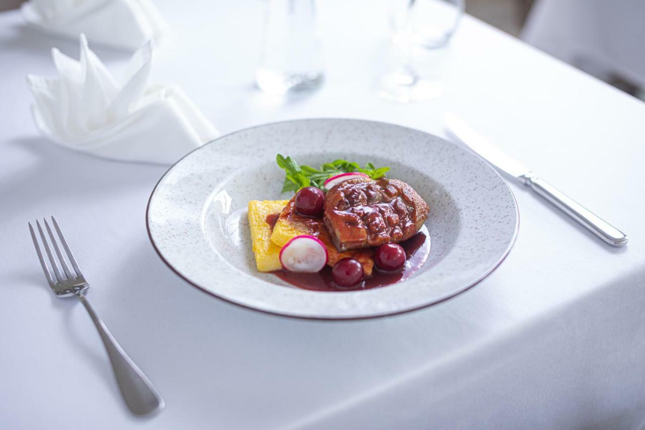 Bonne Chance Restaurant And Hotel Bázakerettye Eksteriør billede